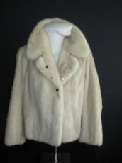 Mink coat size S/M color creme